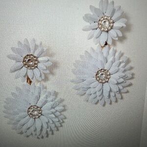NWT Lilly Pulitzer Sunshine Statment Earrings Floral Resort White